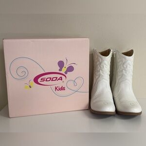 Soda: Girls Western Cowboy Stitched Low Heel Boots, Size 3